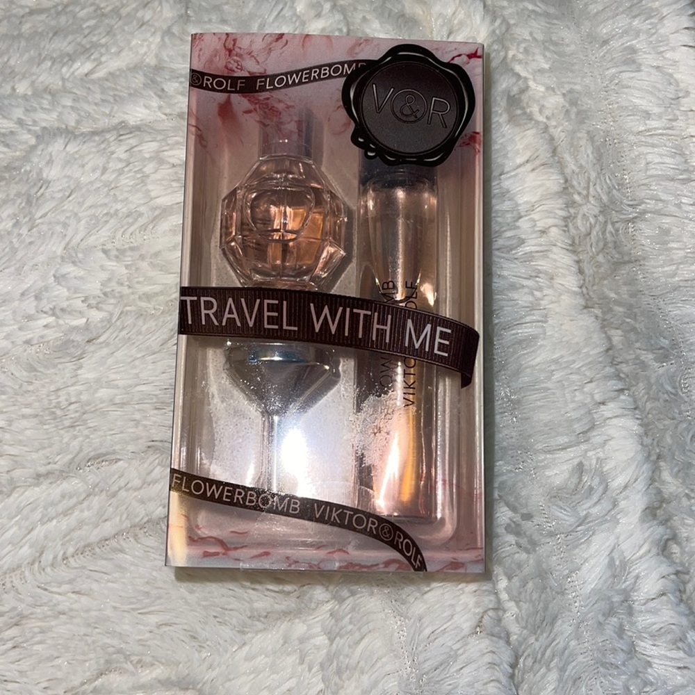 Flower bomb travel set
